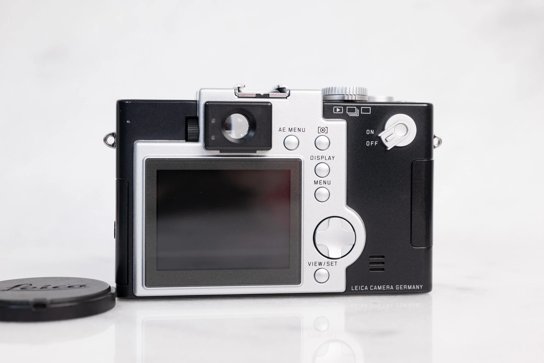 Leica Digilux 1 Digital Mirrorless Camera with — F Stop Cameras